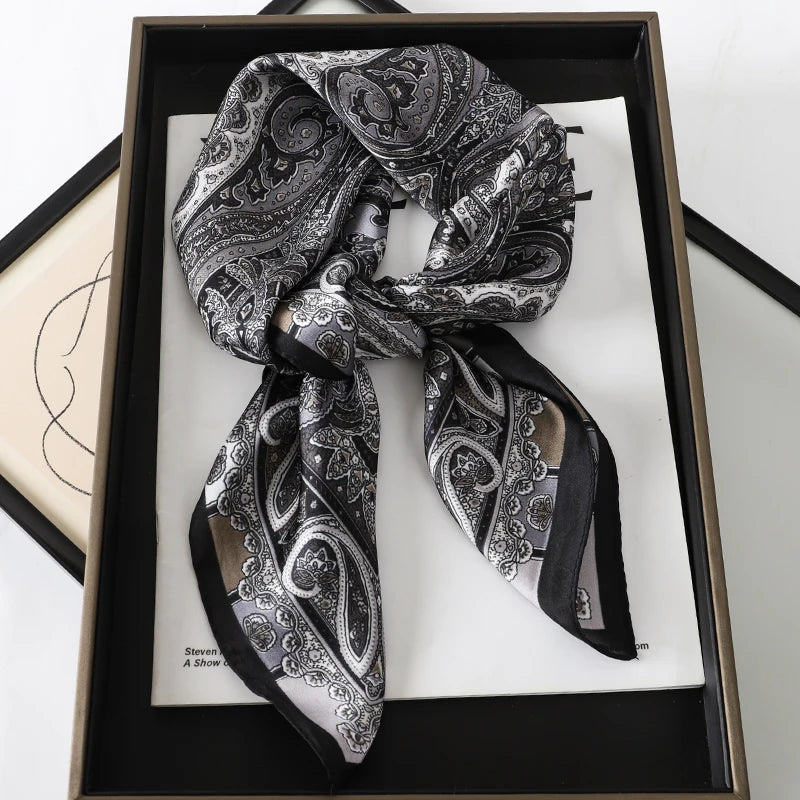Foulard carré soie femme