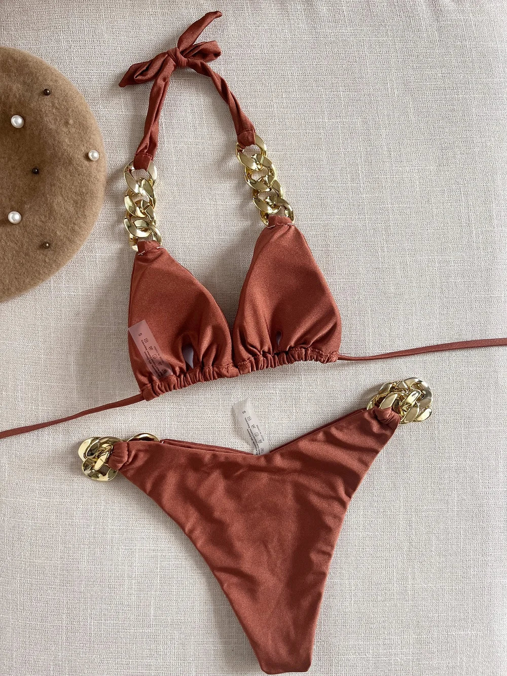 Bikini triangle brésilien femme